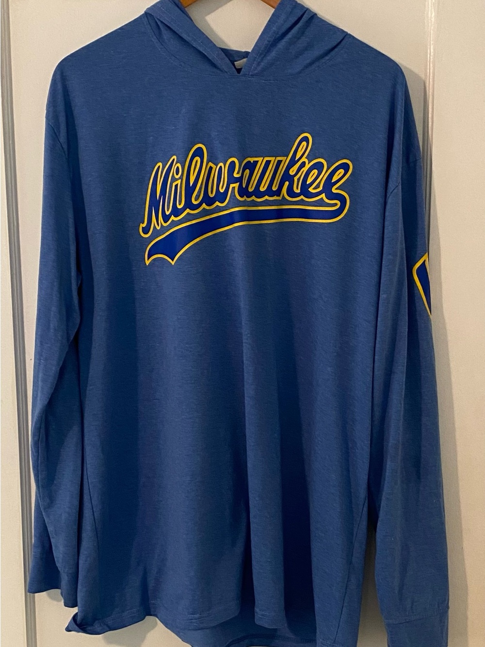 Milwaukee Brewers Men’s 2XL Lightweight Hoodie